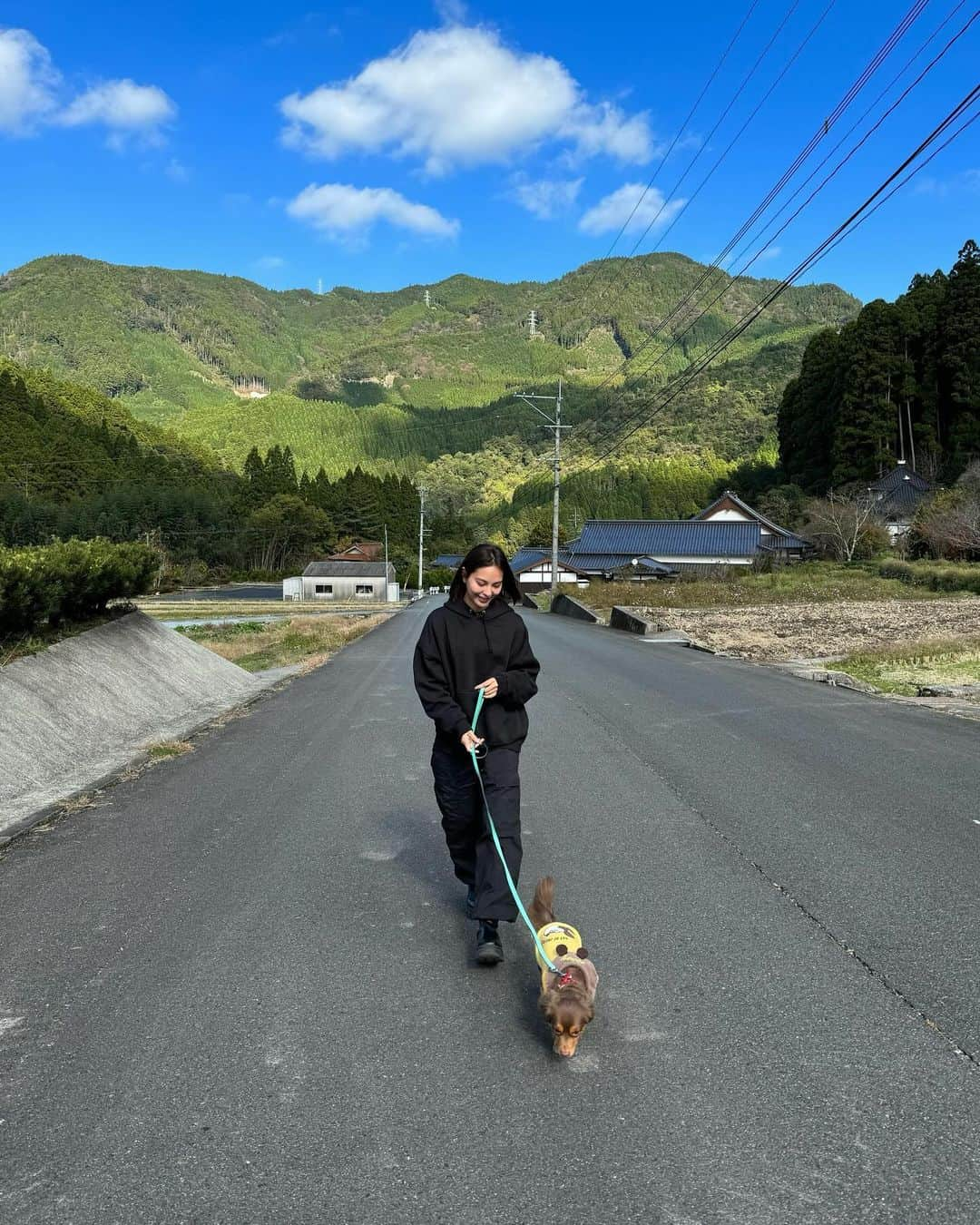 山口厚子さんのインスタグラム写真 - (山口厚子Instagram)「星野村でパナと散歩してきた🐶✨  #福岡県八女市  #星野村」11月19日 17時22分 - atu_yaman