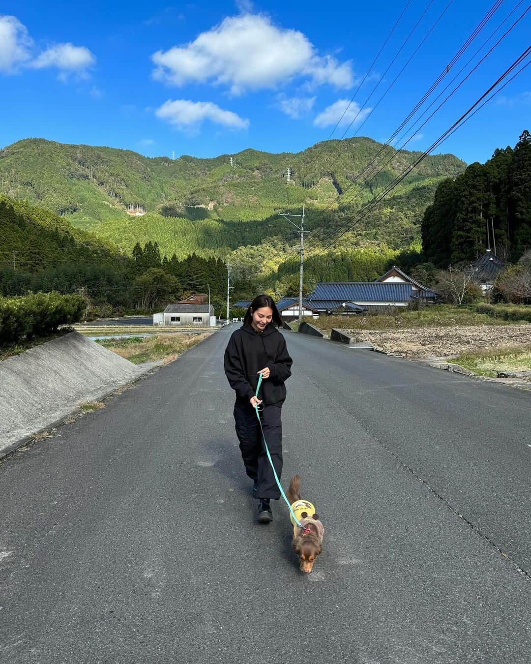 山口厚子のインスタグラム：「星野村でパナと散歩してきた🐶✨  #福岡県八女市  #星野村」