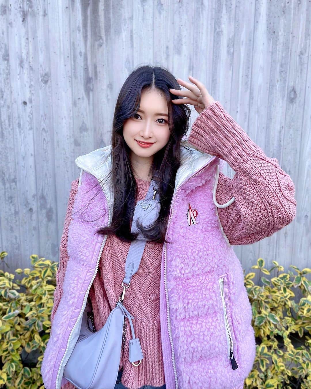野地優奈のインスタグラム：「🐏🎀 大奮発したモンクレダウンベスト下ろした😘💞」