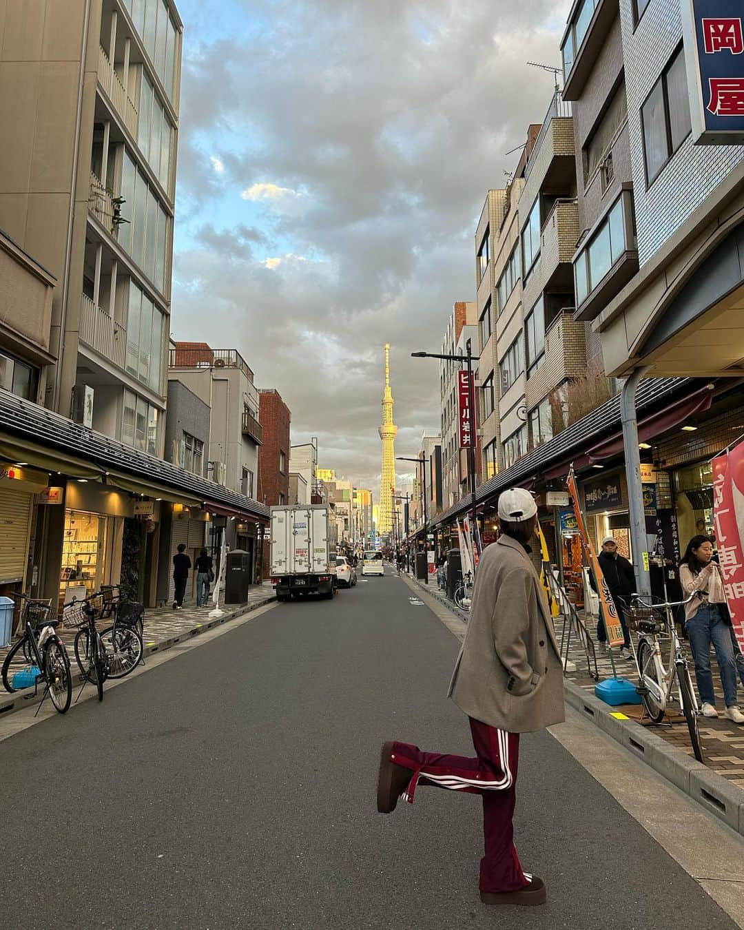 福吉真璃奈さんのインスタグラム写真 - (福吉真璃奈Instagram)「かっぱ橋🥒ぶらぶら お皿やキッチン雑貨 見てるだけで楽しい〜🍶」11月19日 17時48分 - new_fukumari