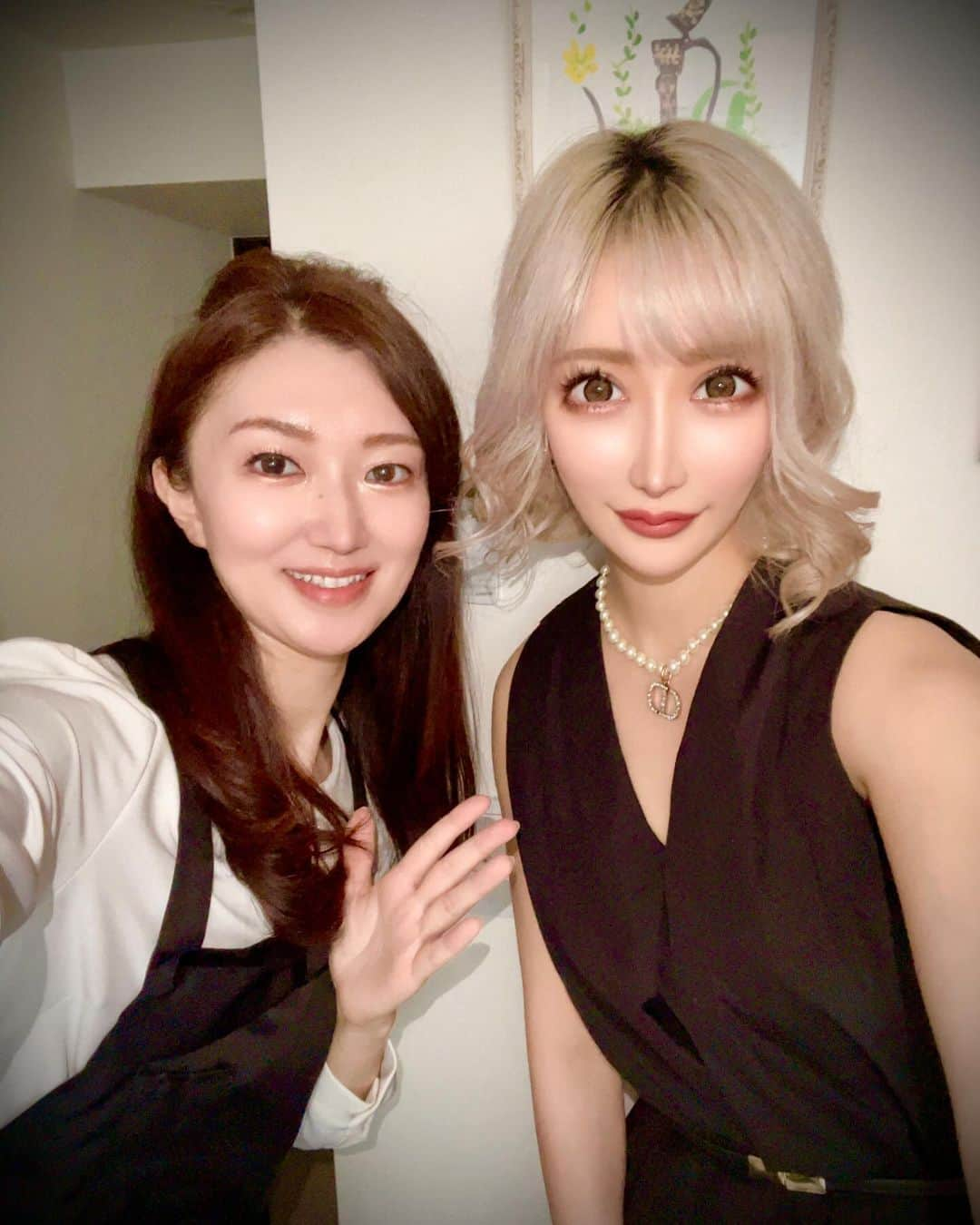 AIKAさんのインスタグラム写真 - (AIKAInstagram)「（ ・)( ・）美乳屋さん #バストアップサロン  @raamaskincare  . 背中解してぜーんぶお乳にりたーん♥️ . #美乳 #美乳サロン #おっぱいは正義」11月19日 17時52分 - aika_honmono