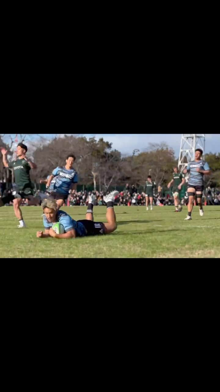 山中亮平のインスタグラム：「Preseason Match vs TOYOTA  久しぶりの神戸の試合🔥 寒い中応援ありがとうございました！  #kobelcokobesteelers #コベルコ神戸スティーラーズ」