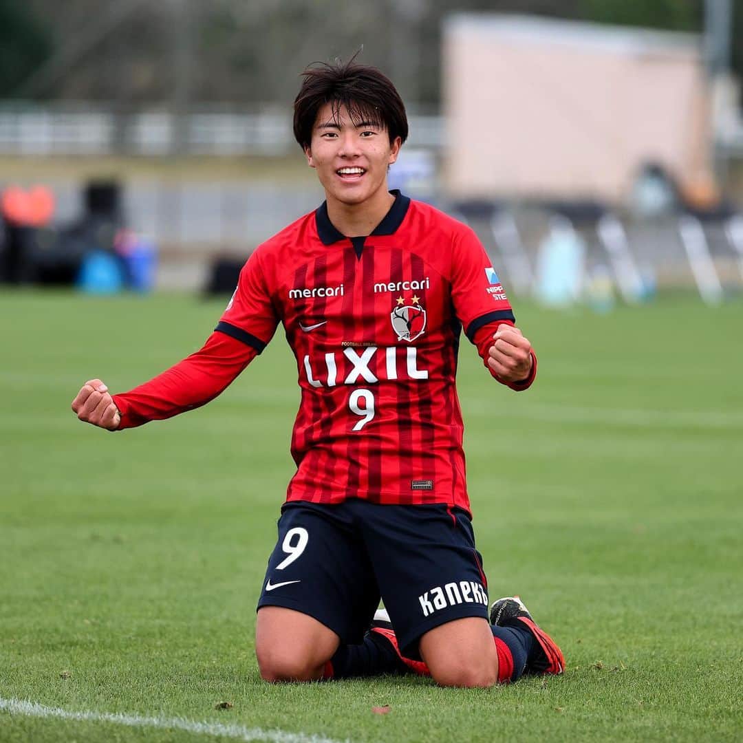 鹿島アントラーズさんのインスタグラム写真 - (鹿島アントラーズInstagram)「高円宮杯 JFA U-18サッカープリンスリーグ 2023 関東1部で、鹿島アントラーズユースの2位以上が確定し、プレミアリーグ参入プレーオフ進出が決まりました！  写真は昨日の第16節 帝京高校戦より。4-0の快勝でした！  リーグ戦は残り2試合。そして参入プレーオフは12/8（金）、12/10（日）開催予定です。  アントラーズユースへの応援もよろしくお願いします！  #鹿島アントラーズ #kashimaantlers #アントラーズアカデミー #鹿島アントラーズユース」11月19日 18時11分 - kashima.antlers
