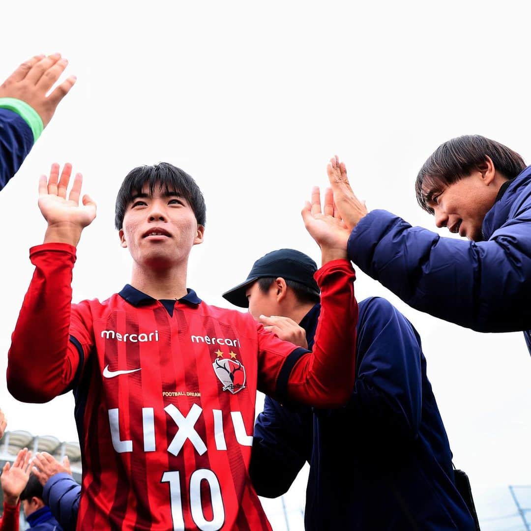 鹿島アントラーズさんのインスタグラム写真 - (鹿島アントラーズInstagram)「高円宮杯 JFA U-18サッカープリンスリーグ 2023 関東1部で、鹿島アントラーズユースの2位以上が確定し、プレミアリーグ参入プレーオフ進出が決まりました！  写真は昨日の第16節 帝京高校戦より。4-0の快勝でした！  リーグ戦は残り2試合。そして参入プレーオフは12/8（金）、12/10（日）開催予定です。  アントラーズユースへの応援もよろしくお願いします！  #鹿島アントラーズ #kashimaantlers #アントラーズアカデミー #鹿島アントラーズユース」11月19日 18時11分 - kashima.antlers