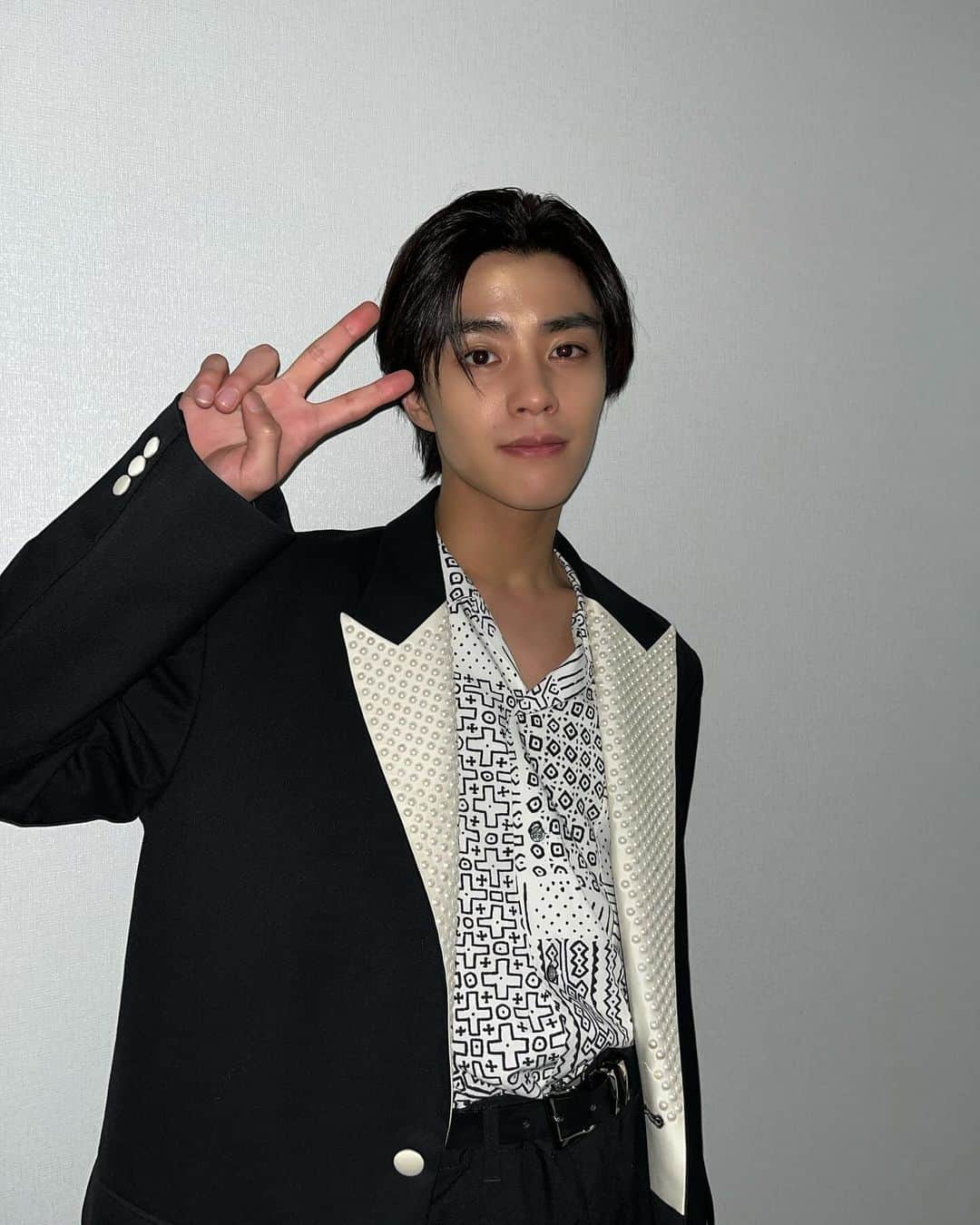 醍醐虎汰朗のインスタグラム：「映画『OUT』 舞台挨拶day☺︎  ご来場ありがとうございました！  品川さんがよく言ってた、この映画終わったらもう関係ないよって言葉、結構寂しかったので、真相聞けて良かったです！！！  みんなでデカくなってまた逢える日を楽しみに日々頑張ります☺︎」