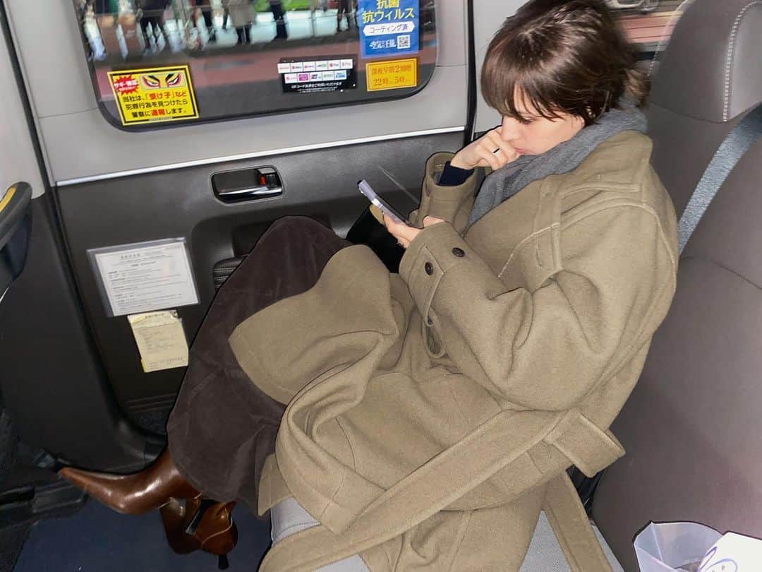 モーガン茉愛羅のインスタグラム：「🚕」