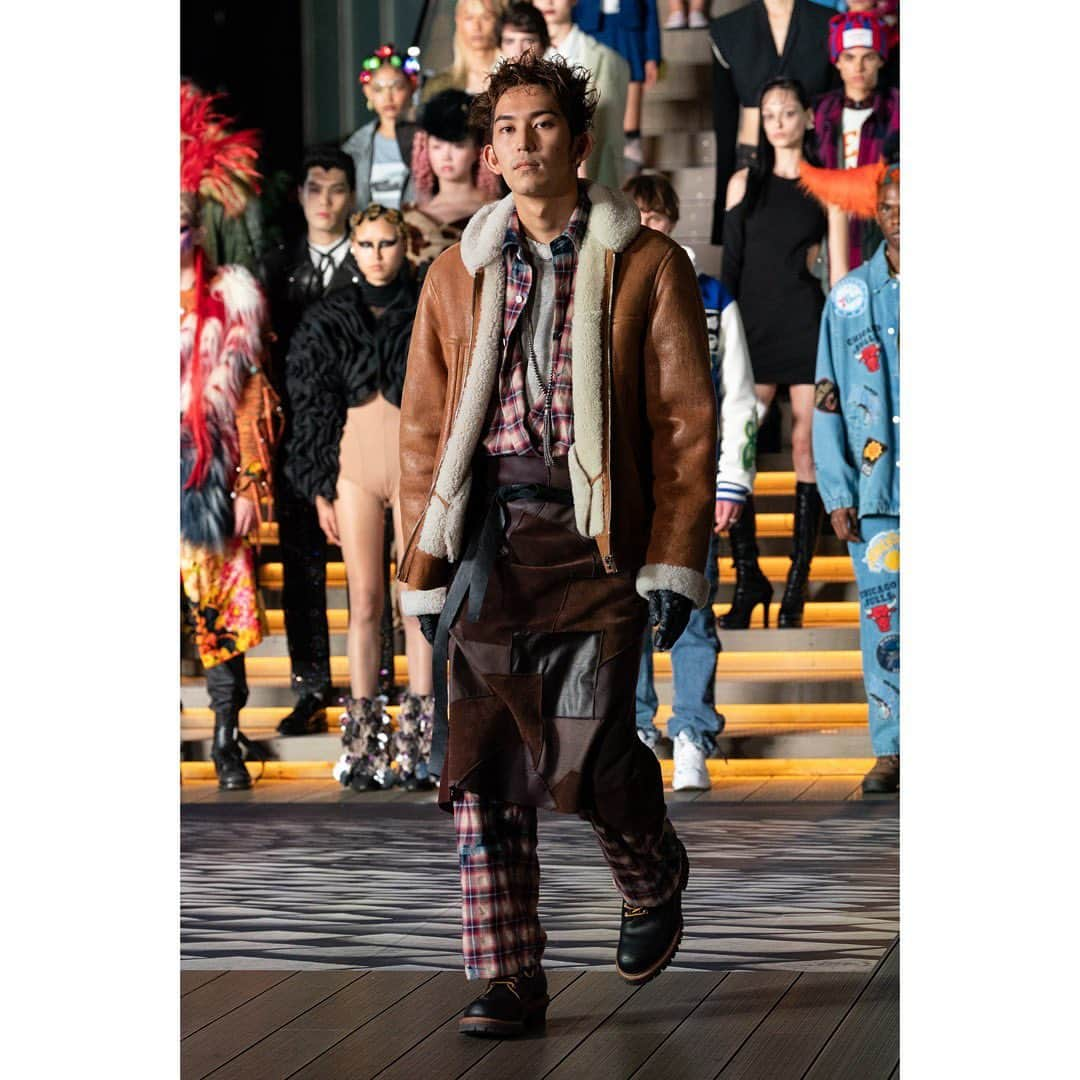 服部昌孝のインスタグラム：「TOKYO FASHION CROSSING / FASHION HISTORY LIVE ー 渋谷PARCO RUNWAY @tfc__tokyo  Show Director：Tatsuhiko Kataoka @tatsuhiko_kataoka Styling： Masataka Hattori @masataka_hattori @hattori_pro_  Hair：Yusuke Morioka @pyuuuuuu Make-up： UDA @udashi @uda.kesho  Casting: @ummcasting  Show Music Select： Keigo Oyamada (Cornelius) Show Music Select & Live Mix： @kenji_takimi Live Streming: NAOHIRO UKAWA & DOMMUNE Photo：@koji.shimamuraph #TOKYOFASHIONCROSSING #TFC #TFC2023 #TFC2023aw #東京ファッションクロッシング #parco #runway #styling #fashion #shooting #works #渋カジ #ハードアメカジ #masatakahattori #服部昌孝」