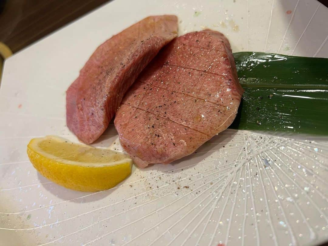 黒咲ななさんのインスタグラム写真 - (黒咲ななInstagram)「. . 贅沢ランチ🥩‪✨️ 陽山道めちゃくちゃ美味しいの~~~🩵✨️ . . 焼肉食べるとでてくるジンクスあるらしい👶笑 . . #焼肉#焼肉ランチ#陽山道本店#陽山道 #上野#上野ランチ#上野グルメ#肉#にくすたぐらむ」11月19日 18時46分 - kurosaki_nana