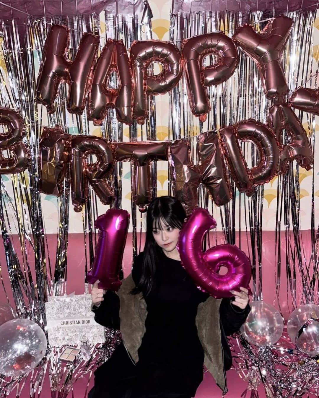 本田るあのインスタグラム：「6日遅れのばーすでーぱーてぃしてもらたー！♡ これからもお願いします( ; ; )⸝⸝⸝♡︎」