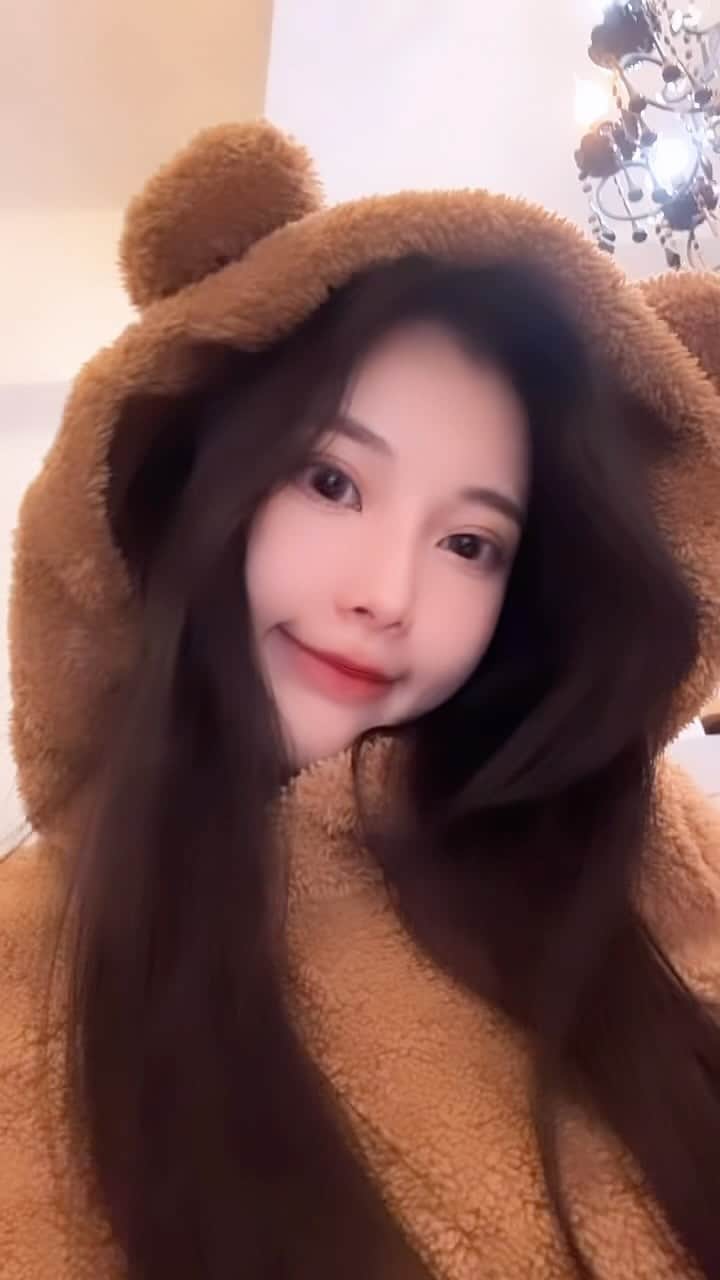 張香香のインスタグラム：「🐻🥶」