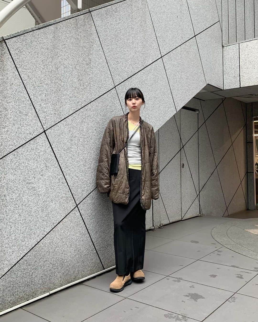 Shiho Sasakiさんのインスタグラム写真 - (Shiho SasakiInstagram)「お気に入りのヴィンテージのシューズ👞 ソールがすり減ってきていたので @vibram_japan にてリペアして頂きました！  元のソールより足元に存在感も出て、グリップ力も増したので履き心地も大満足👏🏻 自分にとってはお馴染みの靴も、ソールを変えるだけで気分も上がるしより長く履ける。嬉しい限りです♡  5枚目までがafter、6枚目がbeforeのソールです！  #RepairIfYouCare#RepairIfYouCare_jp #Vibram#ヴィブラム#pr」11月19日 19時24分 - shihomurata0718