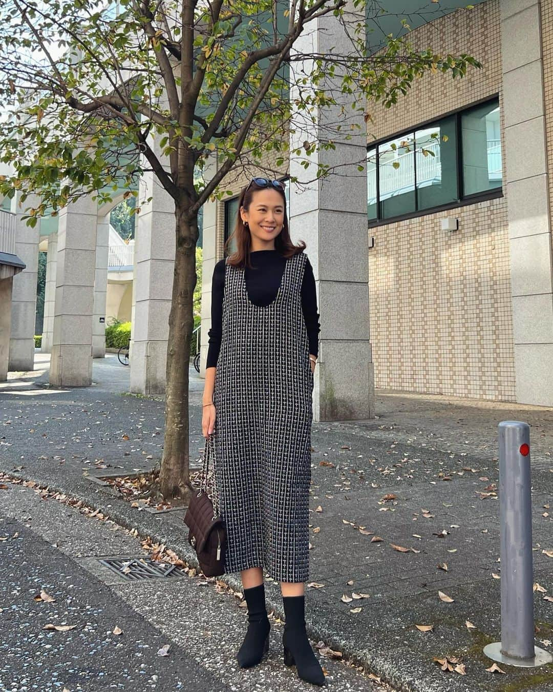 MAICOさんのインスタグラム写真 - (MAICOInstagram)「#outfit . . ジャンスカコーデ。 前後2WAYで着られて、インナー次第でロングシーズン着回せる優秀アイテムです😊  Jumper dress... @nostalgia_jp   #nostalgiajp #ノスタルジア #noszozo#PR」11月19日 19時24分 - maico0327