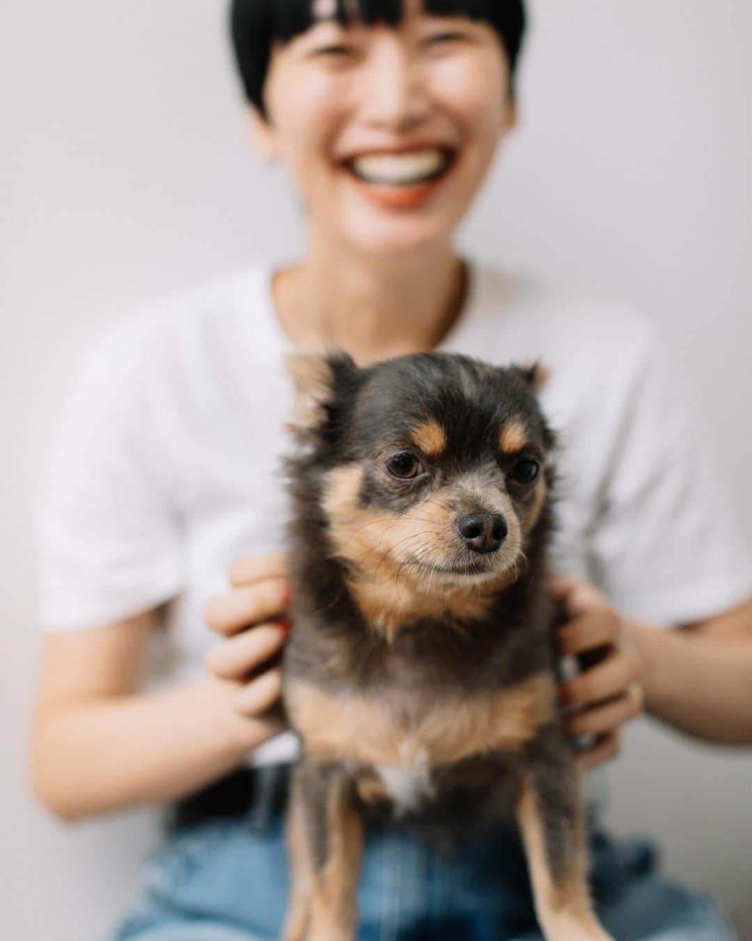 潮田あかりのインスタグラム：「ベーコンお誕生日おめでとう🐕🥓🧡みたいな写真でわたしの誕生日🥹🎂🌟」