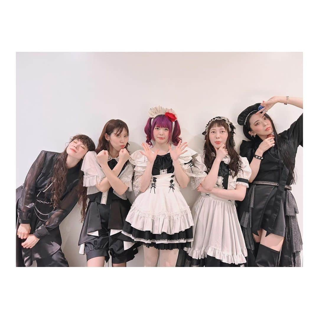 廣瀬茜さんのインスタグラム写真 - (廣瀬茜Instagram)「BAND-MAID 10TH ANNIVERSARY TOUR in JAPAN  2023.10.1@松山SALONKITTY(📷1~3) 2023.10.7@秋田Club SWINDLE(📷4～6) 2023.10.9@仙台GIGS(📷7~10)」11月19日 19時34分 - akane_bandmaid