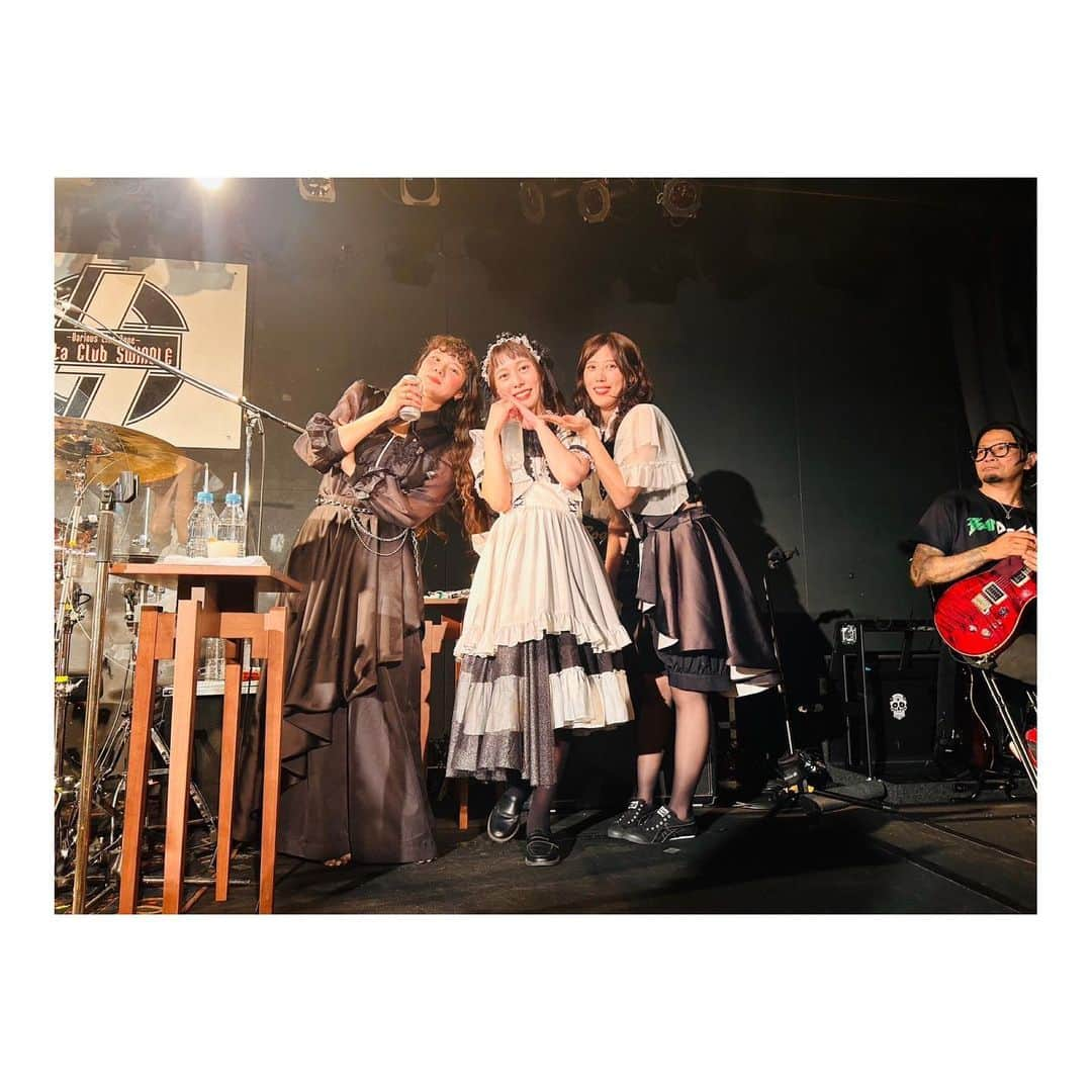 廣瀬茜さんのインスタグラム写真 - (廣瀬茜Instagram)「BAND-MAID 10TH ANNIVERSARY TOUR in JAPAN  2023.10.1@松山SALONKITTY(📷1~3) 2023.10.7@秋田Club SWINDLE(📷4～6) 2023.10.9@仙台GIGS(📷7~10)」11月19日 19時34分 - akane_bandmaid