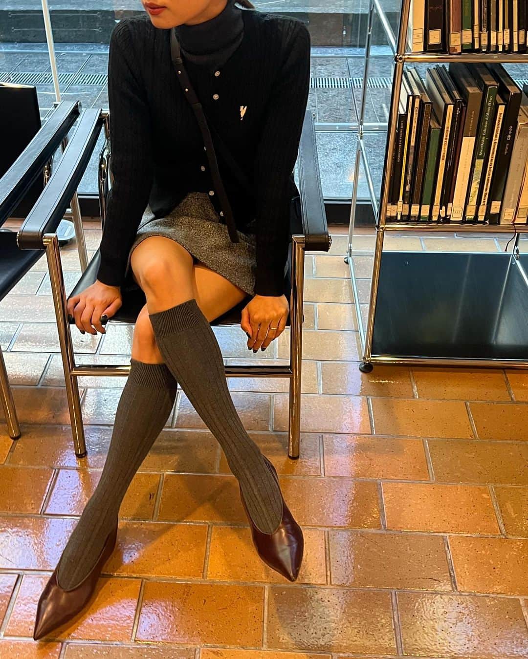zussaさんのインスタグラム写真 - (zussaInstagram)「today's 🫶週末デート服。次は、12月に会いましょう。 @_herope」11月19日 19時33分 - niwatorigoya