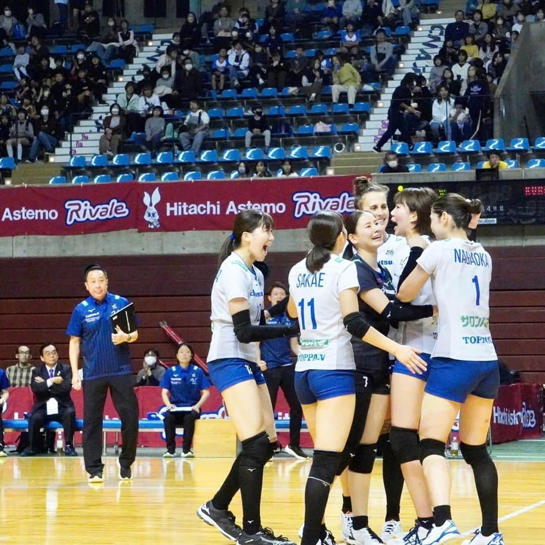 大竹里歩さんのインスタグラム写真 - (大竹里歩Instagram)「🫸🫷 リーグ前半戦🏐  まだまだこれから!! 色んな表情して色んな経験して 楽しむことを忘れず頑張りますっ🥰  いつでもどこでも応援してくれている SPRINGSFAMILYのみなさん💙 最強、最高、ありがとうございます🫶  えりか姉さん!! 改めて３００試合Congratulation🎉👏  #久光スプリングス #vリーグ  #vリーグ女子」11月19日 19時46分 - riho_take0827