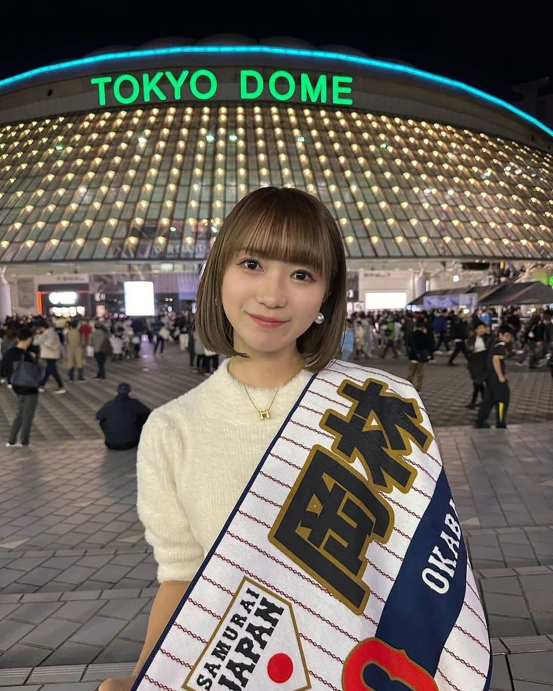 インスタ野球女子【公式アカウント】のインスタグラム：「・ ・ ㊗️優勝㊗️ 本日は#サムライ女子 をご紹介させていただきます♡* ・ 素敵な美人さん( ᵕᴗᵕ )💞* ・  @maria_hirooka さんのアカウントも是非覗いてみてください✨* ・ インスタ野球女子ではプロ野球を観戦、応援している女性の方をRepostでご紹介させていただいています⚾* ・ みなさんも「#インスタ野球女子」をつけて投稿しよう！ 素敵な野球仲間が見つかるかも、、🙋！* ・ 素敵な投稿はリポストさせていただきます😘* ・ 次回もお楽しみに～～👋👋 ・ #サムライジャパン #野球観戦#インスタ野球女子 #ユニフォーム#美人#美女 #野球好きな人と繋がりたい #baseball #世界野球  #期待 #侍ジャパン#wbc #優勝 #世界一」