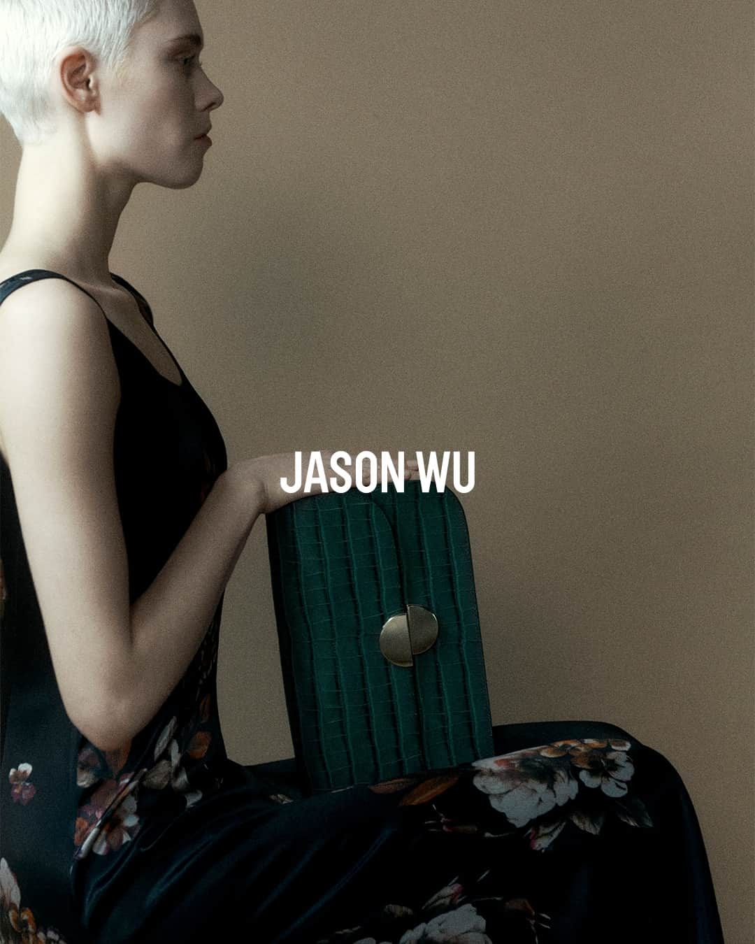 ジェイソンウーのインスタグラム：「Jason Wu Orbit Bag #JasonWu #TheOrbitBag⁠ Discover @macys」