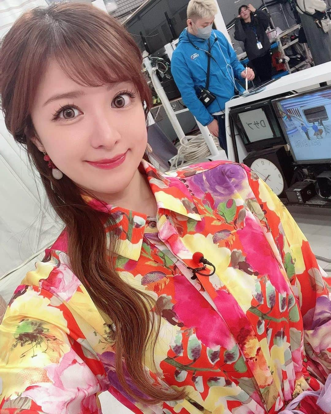 高木里代子さんのインスタグラム写真 - (高木里代子Instagram)「おはようございます💓 　 今朝のお目覚めいかがですか？ TBS「THE TIME,」出演してます🤗  今朝は元気カラーのワンピース💓  今朝の衣装👗✨  ワンピース @adelly.tokyo  イヤリング @abiste_official  4時台の”今朝の一曲”は SEKAI NO OWARI「RPG」でした😊✨ こちらはリハ動画です🎹  今日は珍しく…❣️ 5:20からのタイムが始まる直前のCM中に 安住さんが、「セカイノオワリ良かったよ！」 とお声がけくださいました😳✨  なんだか嬉しくホッコリ😆💓 笑  さて、この後は7:50過ぎに ピアノ弾きますみてね〜〜🤗💓  #thetime_tbs #tbs #thetime  #kan #愛は勝つ #sekainoowari #rpg  #高木里代子 #riyokotakagi  #ピアノ #ピアニスト  #ジャズ #ジャズピアノ #ジャズピアニスト #piano #pianist #jazz #jazzpiano #jazzpianist #youtuber」11月20日 6時21分 - riyokotakagi