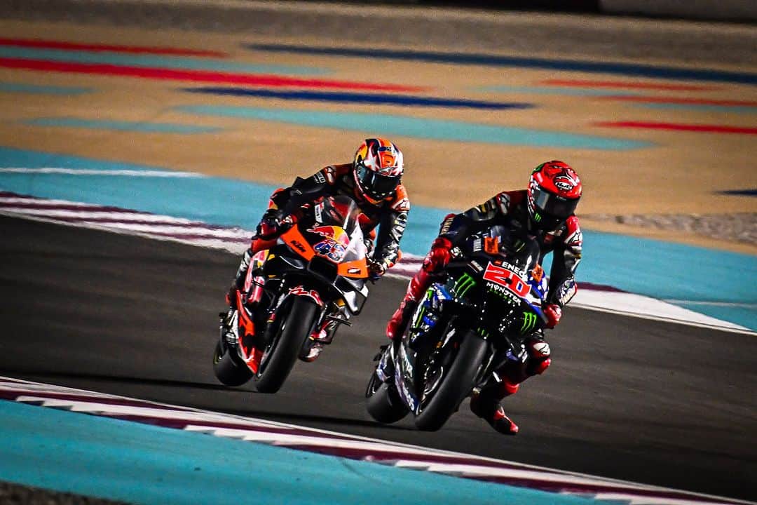 YamahaMotoGPのインスタグラム：「💬 @fabioquartararo20, Grand Prix of Qatar - Race Result - 7th:  "It was a good Race and a good comeback. I had a great start – not like yesterday. But I expected a better result. The Race was faster than yesterday when we had more capabilities to make the lap times. But this was our pace, it was the best we could do. Our pace was good. I caught up with the group in front of me really fast. The last lap with Alex Marquez was really difficult. I was faster, but I couldn’t overtake him. But I think we can be happy with our race, and what we have done today and this weekend."  #MonsterYamaha | #MotoGP | #QatarGP」