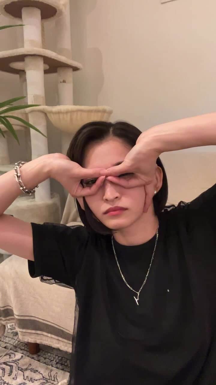 岡本玲のインスタグラム：「ゲリラインスタライブでした！ ありがとうございました♡ 今日はなんだかすごく元気だったみたいです。笑」