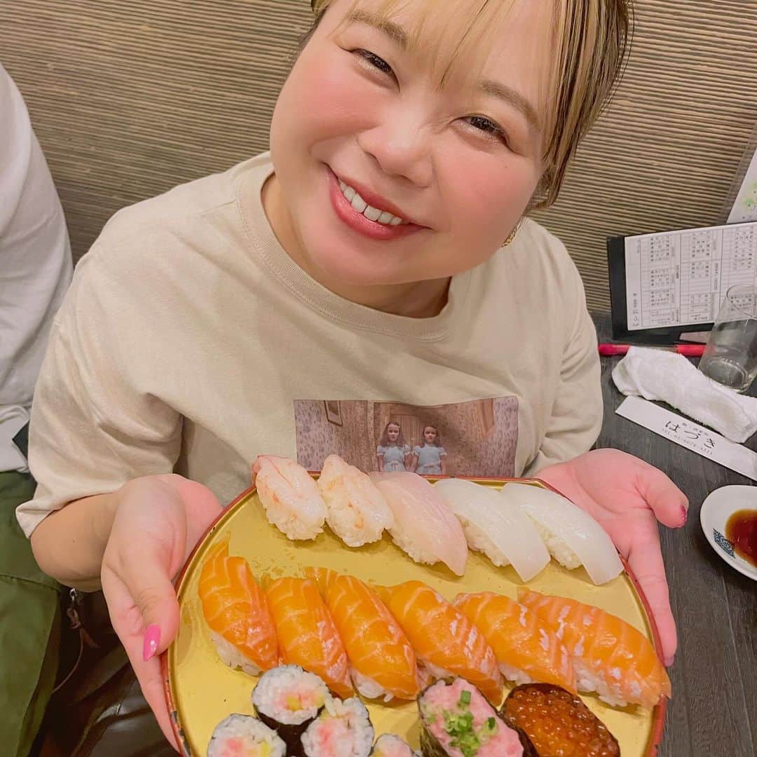 ゆめちゃんさんのインスタグラム写真 - (ゆめちゃんInstagram)「最近食べた美味シカゴなご飯シリーズ💖💖💖. . . #グルメ #グルメ女子 #ぐるめすたぐらむ  #食べるのだいすき #トンカツ #高田馬場駅 #クレープ #お台場 #カレー #ママの手作り #寿司 #新小岩 #はづき #シカゴの女 #休日の過ごし方  #人力舎 #芸人」11月19日 21時53分 - yumechan__1993