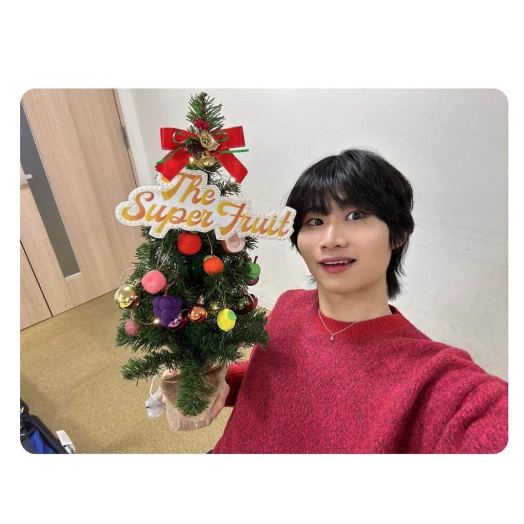 鈴木志音さんのインスタグラム写真 - (鈴木志音Instagram)「福岡リリースイベントありがとうございました！💙🫶🏻 みんなツリー見つけられたかな？ まだまだリリースイベント楽しもうー！  またすぐ福岡いきたい( ¨̮ )  #おんおん日記」11月19日 22時03分 - shion_supafuru