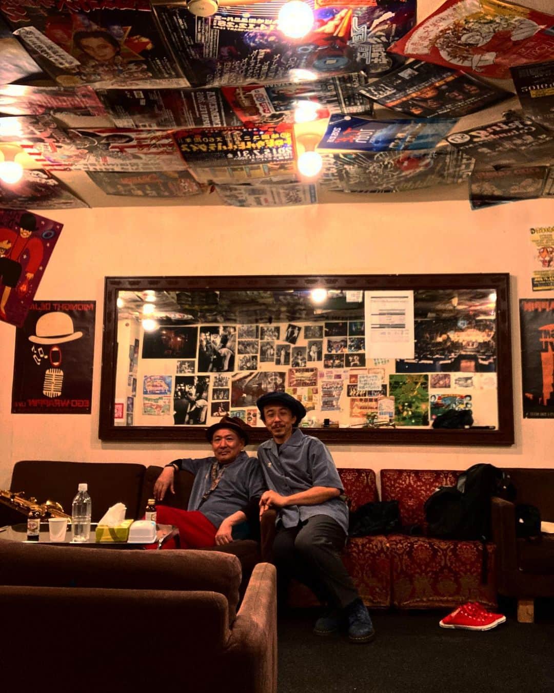 KOOのインスタグラム：「T字路s @味園 楽しかった！ 楽屋にて」