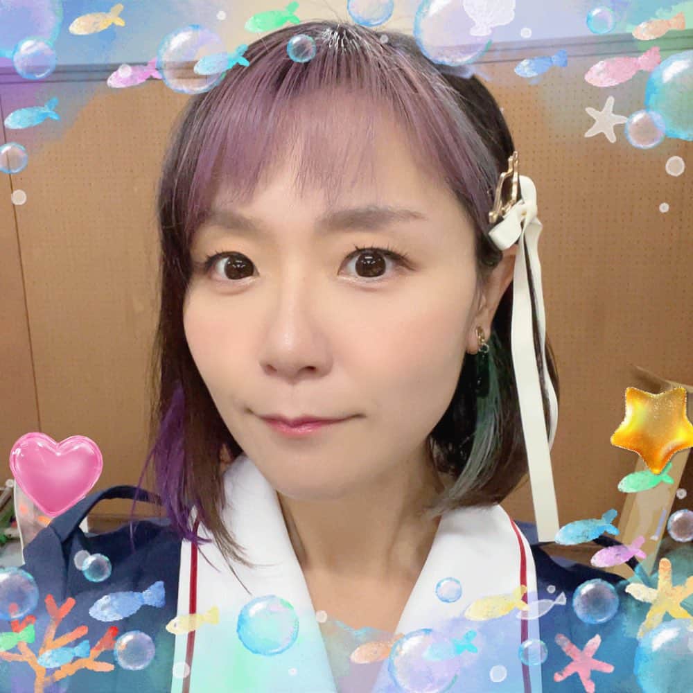 中上育実さんのインスタグラム写真 - (中上育実Instagram)「4年ぶりの大洗あんこう祭…  大洗に『ただいま』が言えて 皆様に『おかえり』と言ってもらえて ChouChoさんの生歌が聴けて 一緒にパンツァーハイになれて 美味しいものもいただけて ヒャッホウ最高だぜえええぇええ！！の極みでございました。 コロナ禍で帰れなかった時間分の想いが積もり積もって 4年ぶりに皆様と大洗でヒャッホウできて最高に幸せでした！  3公演でちょっとずつ髪型変えてくれた、大好きなメイクさんにも久々に会えて嬉しかった〜♡  お花やプレゼントくださった皆様もありがとうございました…！！ 帰ったらじっくり拝見します！！  ありがとうございましたー！！！  #garupan  #あんこう祭」11月19日 21時57分 - nakagami193