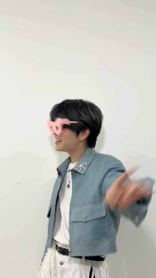 Stray Kidsのインスタグラム：「Nobody🔥 can stop me 😎😎😎😎  #StrayKids #스트레이키즈 #樂_STAR #ROCK_STAR #락 #樂 #LALALALA #COMFLEX #StrayKidsComeback #YouMakeStrayKidsStay」