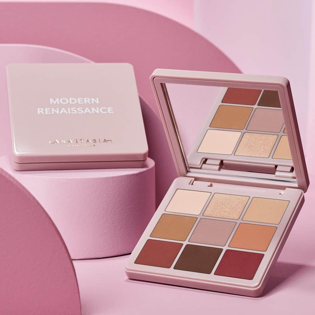 Anastasia Beverly Hillsのインスタグラム：「*adds to wishlist* 😍 Mini Modern Renaissance features 9 full-pigment shades ranging from neutral to berry tones in matte and metallic finishes 💖   Shop now @ultabeauty!   #AnastasiaBeverlyHills」