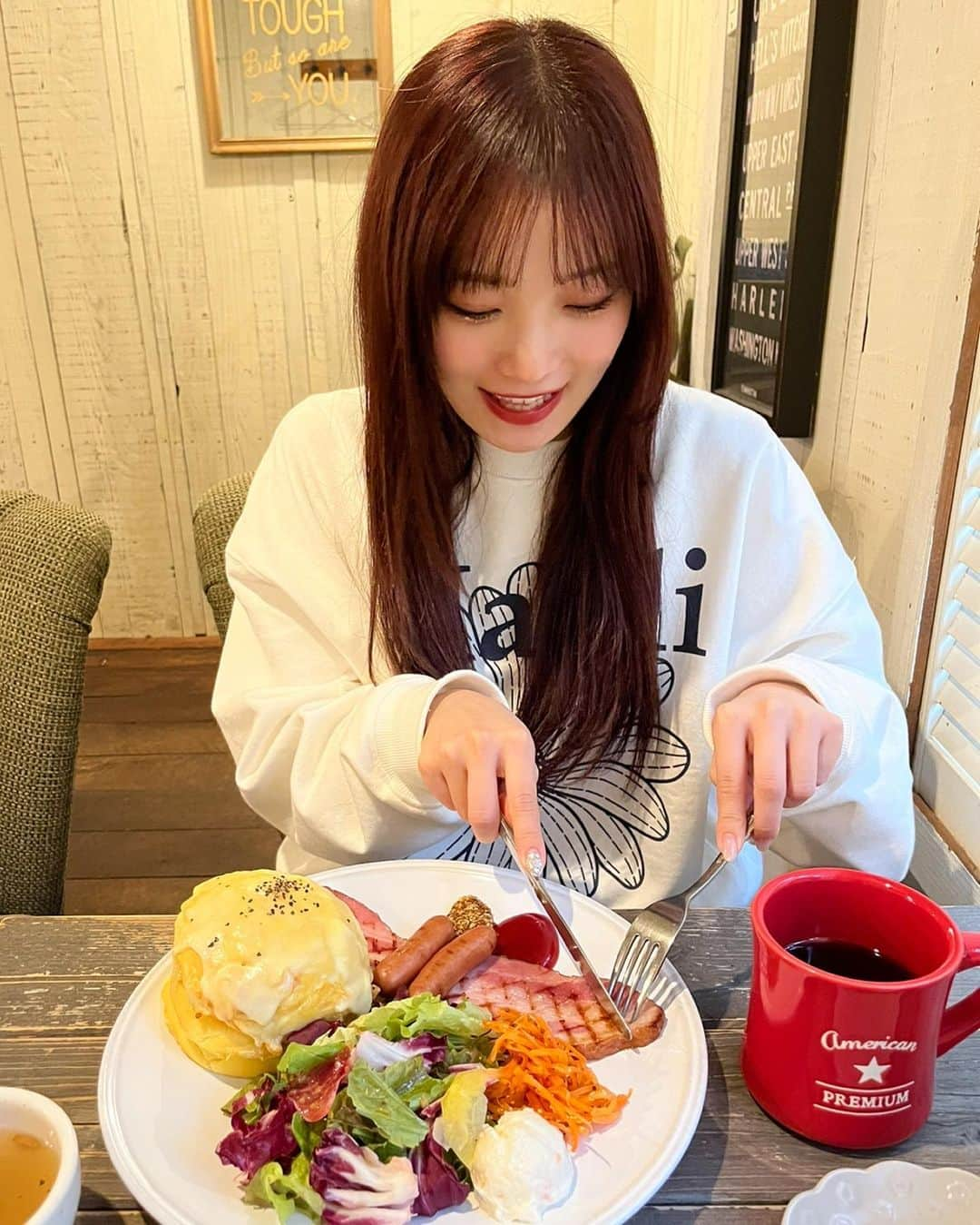 稲場愛香さんのインスタグラム写真 - (稲場愛香Instagram)「🥞☕️ ⁡ お母さんと行ったカフェ🐈 ⁡ 美味しすぎて終始驚きの表情。 ⁡ ⁡ #CafeBlue #札幌カフェ #カフェ活  #稲場愛香」11月19日 22時08分 - manaka_inaba.official