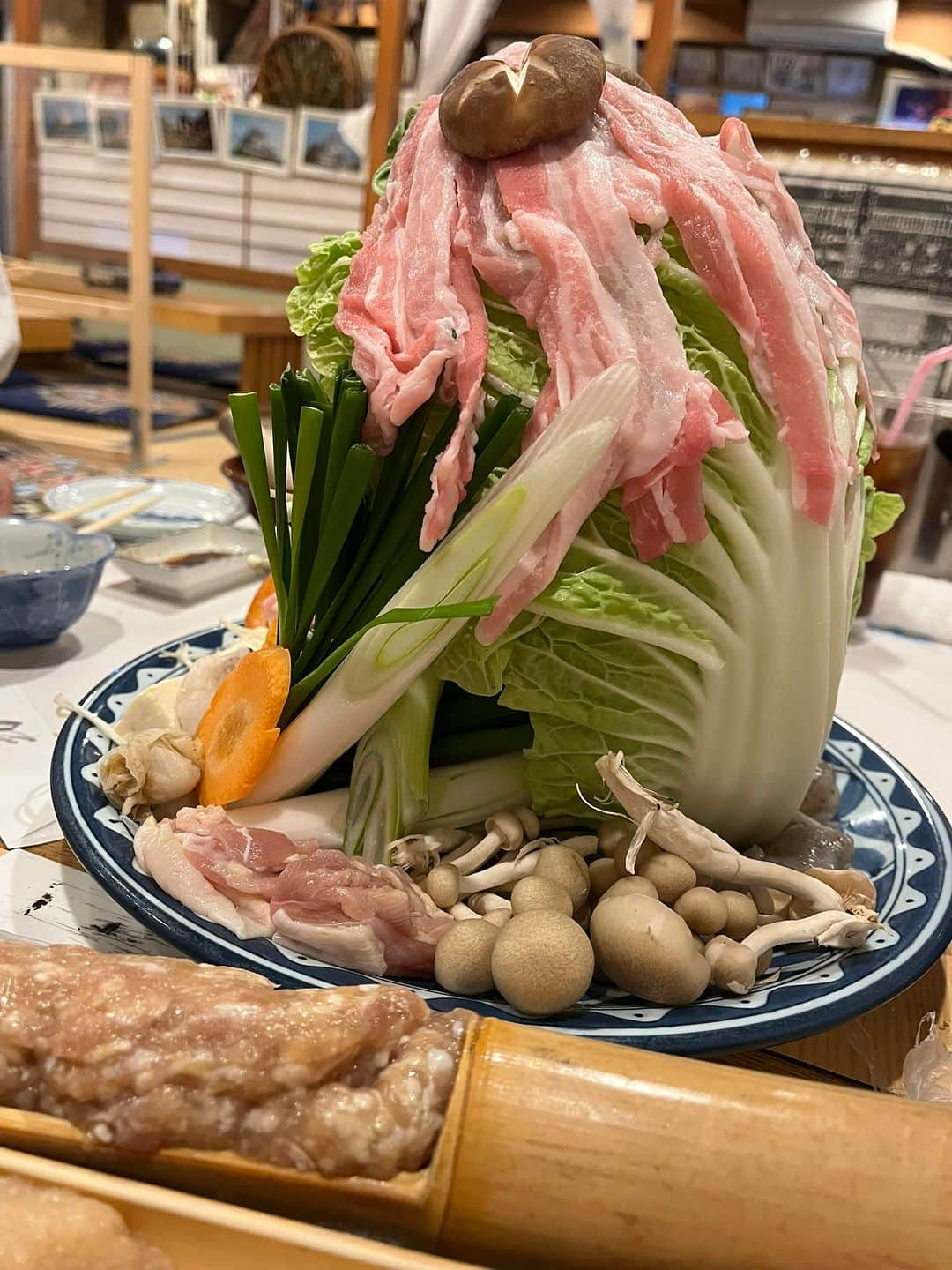 森田釣竿のインスタグラム：「鷹丸さんのちゃんこ鍋のご予約を承り鱒🍲マジ最高よ❤️❤️❤️#お正月に鷹丸さんの巡業ちゃんこ」