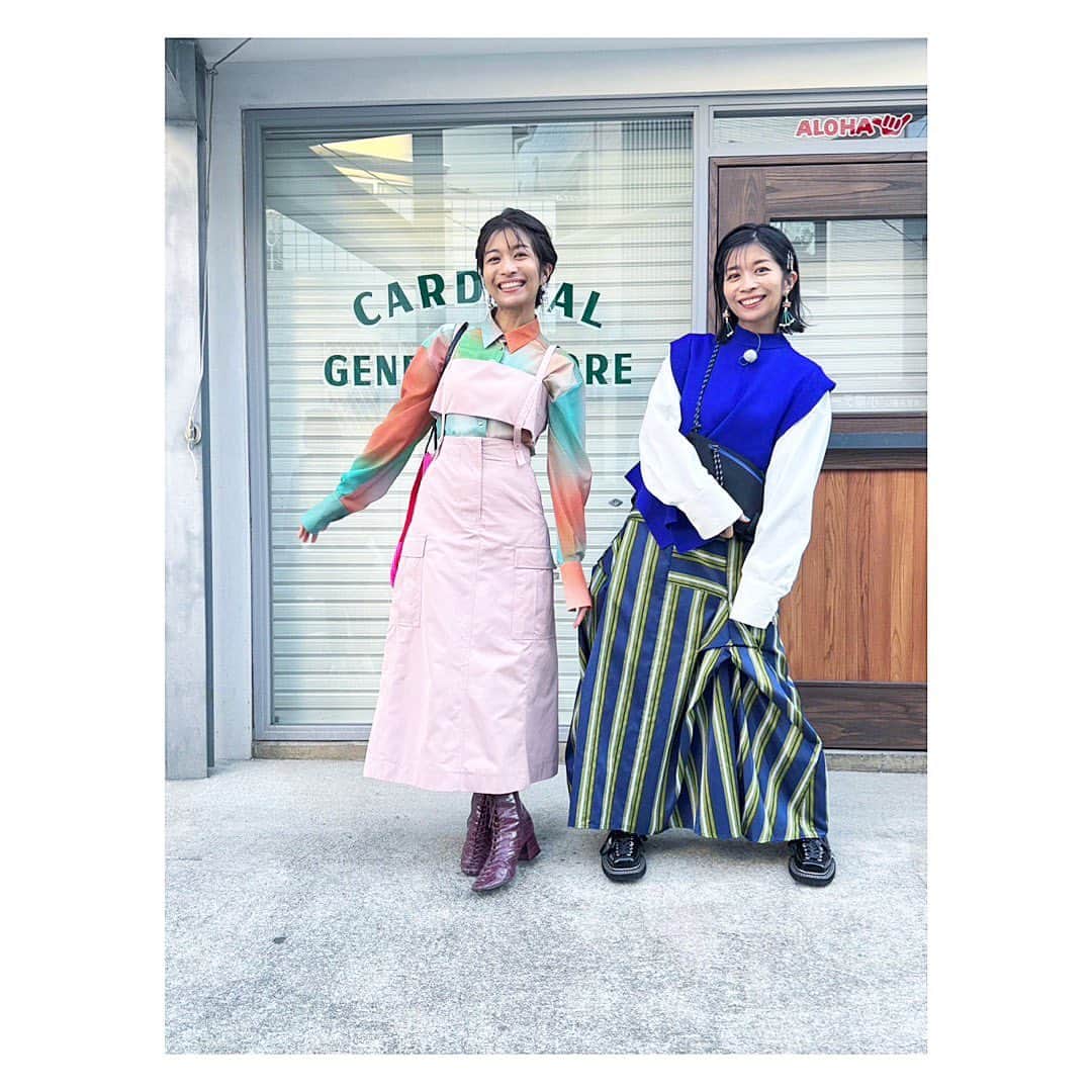 三倉佳奈さんのインスタグラム写真 - (三倉佳奈Instagram)「「路線バスで寄り道の旅」ご覧いただきありがとうございました🌸  鯛焼きに和菓子にメンチカツに焼売、カレーに牡蠣に焼き鳥に...と、これでもかと食べてましたね😂満腹でしたー！ そして素敵なグラスとも出会えました🥂  大学卒業後拠点を東京に移して、もう15年弱ですが、あまり馴染みのなかった世田谷線エリア。 昔ながらの雰囲気と、新たなお洒落なお店が混ざり合う魅力的な街で。今度もっとゆっくり巡ってみたいです☺︎  そして徳光さんの居眠り姿も間近で拝見でき、いい1日になりました🙌🏻 お世話になった皆さま、ありがとうございました✨  そして番組を機に私たちに興味を持ってくださった皆さま、ありがとうございます🥲 インスタはゆるゆるーっと気まぐれに更新していますので引き続きよろしくお願いします🍀  #路線バスで寄り道の旅 #世田谷線」11月19日 22時09分 - kana_mikura0223