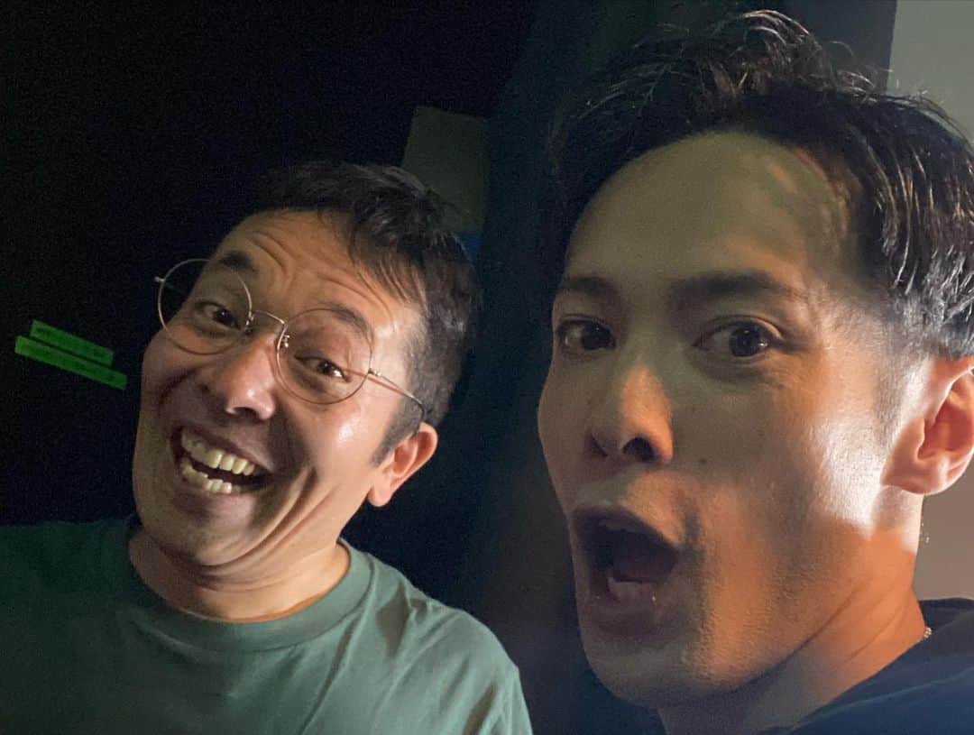 熊野直哉さんのインスタグラム写真 - (熊野直哉Instagram)「ドリームライブneo vol.3  ご来場頂きありがとうございました♪ あー！やっぱり好きなこと、同じ気持ちを持った方々と語りまくるってのは嬉しいものですね🎊  素敵なエピソードに、ずっと聴いていたあの歌声。  一員になれていたのが幸せです！  うえちゃんのお誕生日もお祝いできてよかった！  今度はツーマンズパレード×ドリームライブかな！？笑」11月19日 22時10分 - naoya_akama