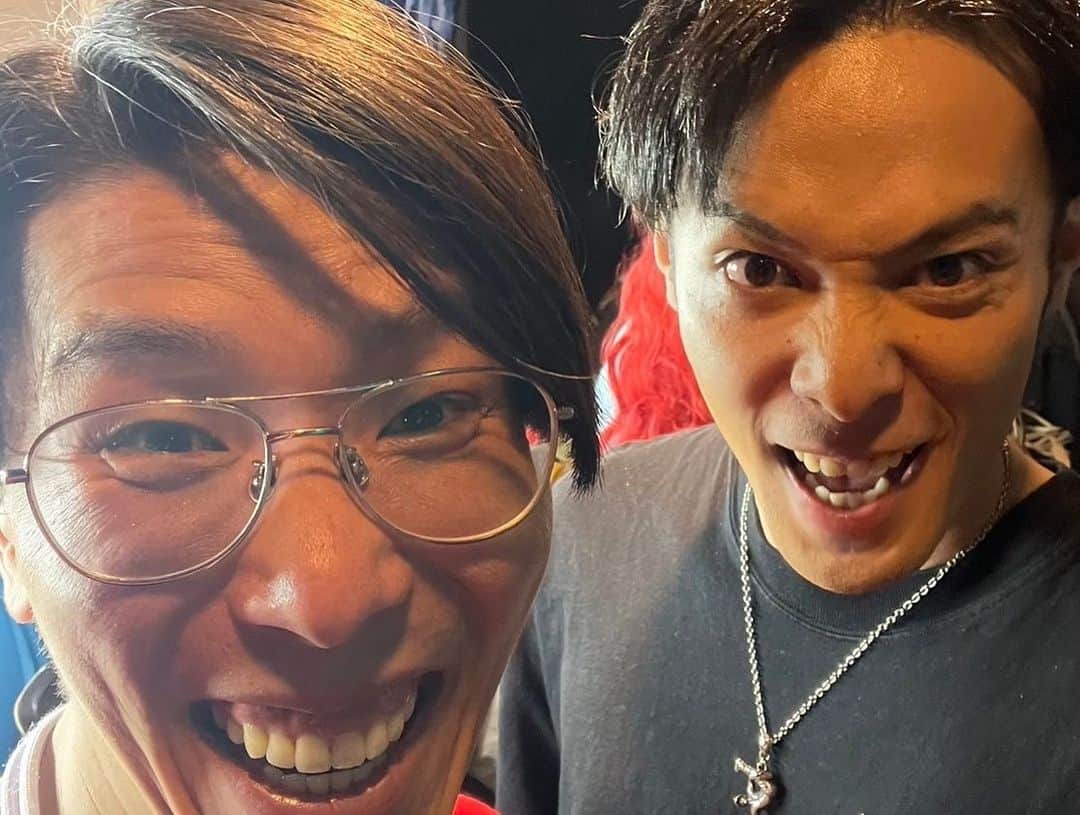 熊野直哉さんのインスタグラム写真 - (熊野直哉Instagram)「ドリームライブneo vol.3  ご来場頂きありがとうございました♪ あー！やっぱり好きなこと、同じ気持ちを持った方々と語りまくるってのは嬉しいものですね🎊  素敵なエピソードに、ずっと聴いていたあの歌声。  一員になれていたのが幸せです！  うえちゃんのお誕生日もお祝いできてよかった！  今度はツーマンズパレード×ドリームライブかな！？笑」11月19日 22時10分 - naoya_akama