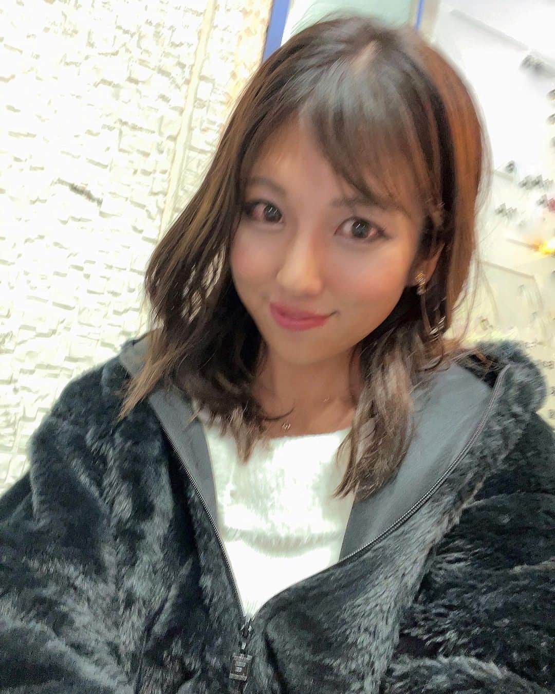 神谷麻美さんのインスタグラム写真 - (神谷麻美Instagram)「#ちらっ ❤️🐉✨️  楽しすぎて、楽しいっ❣️❣️✨️✨️   #最高 💚💛❤️✨️」11月19日 23時03分 - asamice428