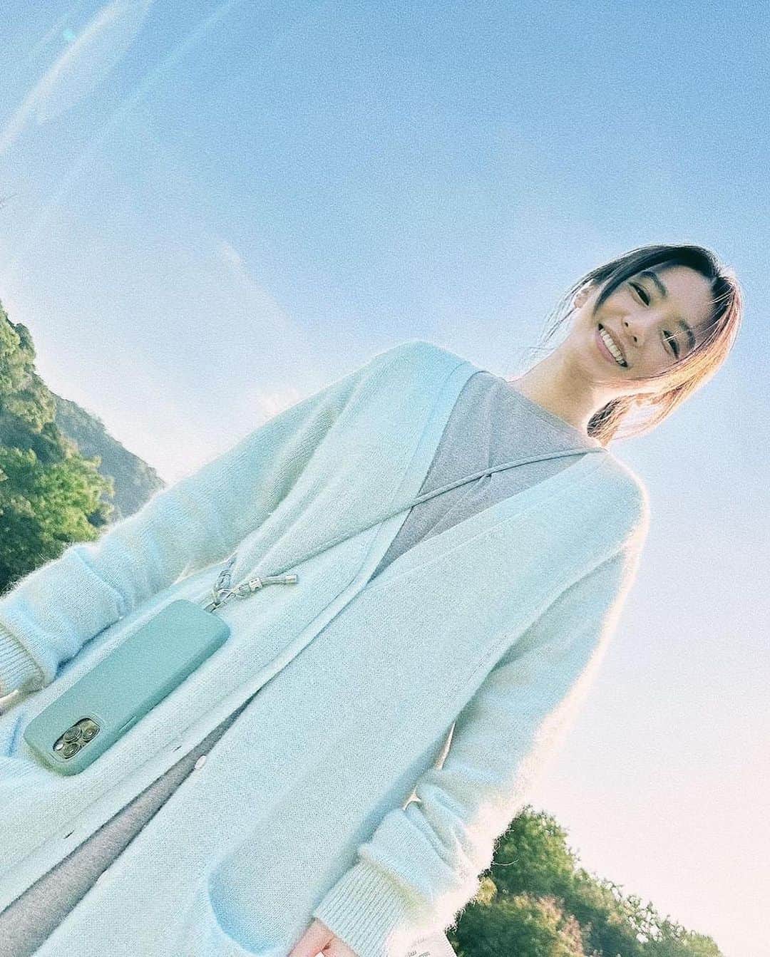 ヒビ・ティエンのインスタグラム：「☀️✨做自己的暖陽 0 ⬆️  ： 對不起 謝謝妳 請原諒我 我愛妳 ♾️️  #zerolimits  #healing  #therapy」