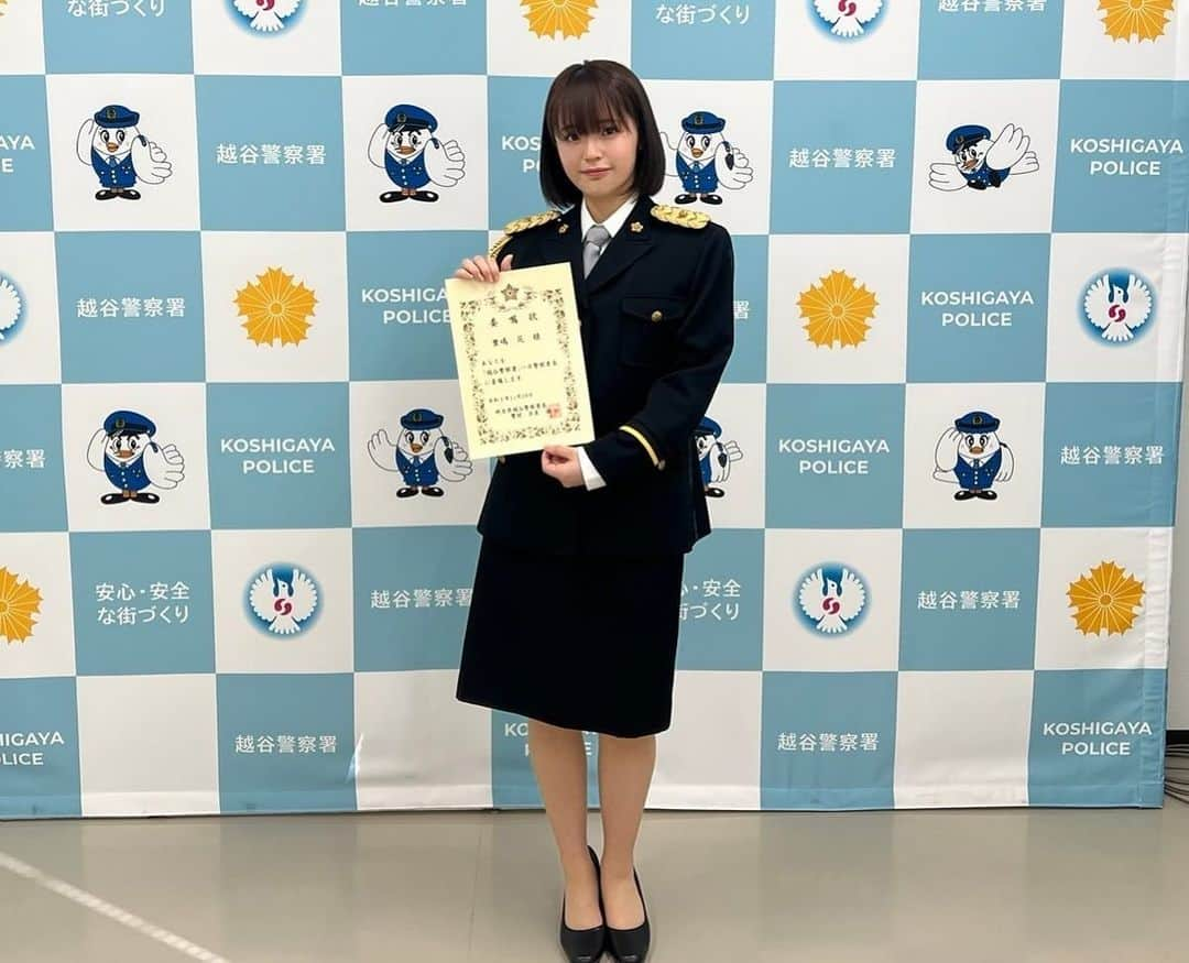 豊嶋花さんのインスタグラム写真 - (豊嶋花Instagram)「・ 本日、越谷警察署の一日警察署長を務めさせて頂きました！👮🏻  たくさん貴重な経験をさせていただきました。 ご協力頂いた警察官及び関係者の皆様、本当にありがとうございました！ そして、お忙しい中越谷レイクタウンに駆けつけてくださった方々も、ありがとうございました。  今日のイベントをご覧いただいた皆様に、特殊詐欺や交通事故の危険性や防犯の重要性が、届いていることを心から願います。そして私も自分自身や家族、大切な人たちを守れるように改めて普段から気を引き締めようと思いました！」11月19日 23時05分 - hanatoyoshima_official