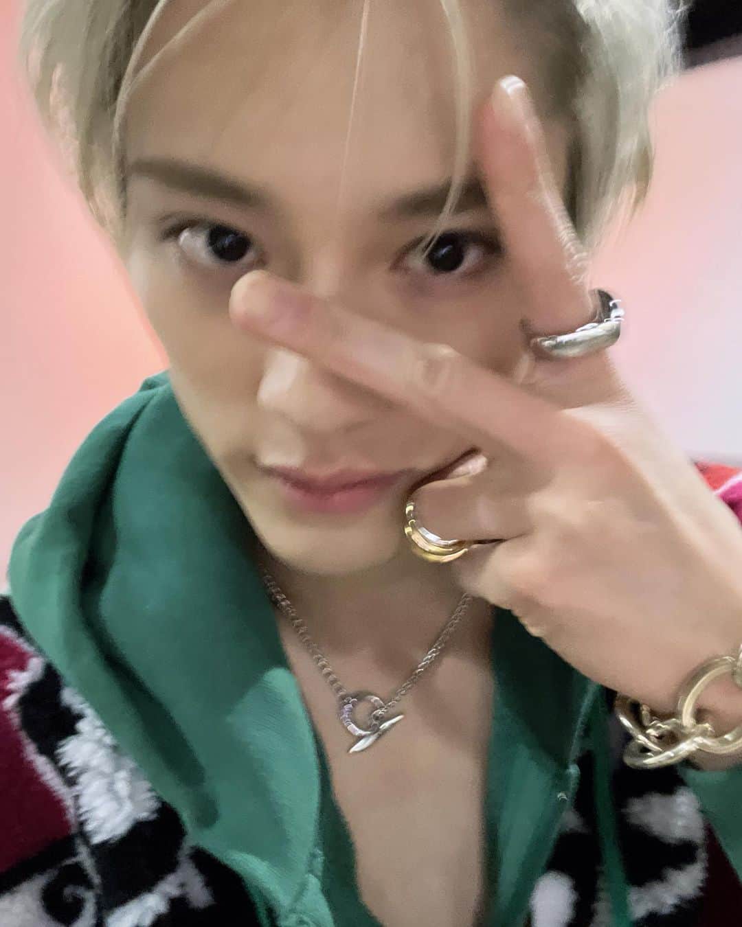 上村謙信/KENSHINのインスタグラム：「GIANNA BOYFRIEND ぜひチェックしてね✅  #ONENONLY #GIANNABOYFRIEND」