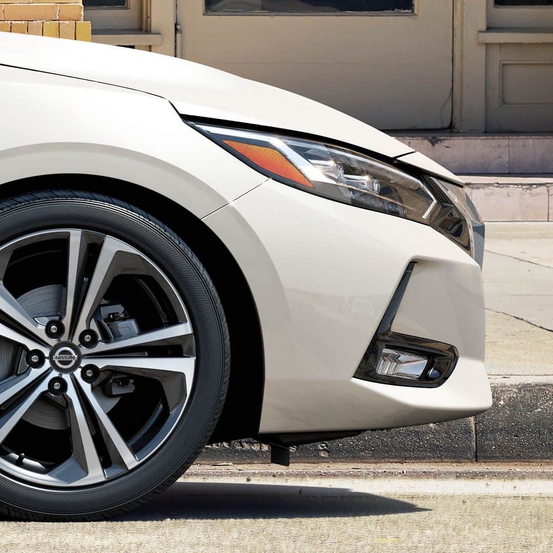 Nissanのインスタグラム：「This bold and stylish sedan was first introduced in 1982 as a replacement for the popular and economical B210. Can you #GuessTheNissan 👀 ?​  #Nissan #NissanSedan #Sedan #Car」