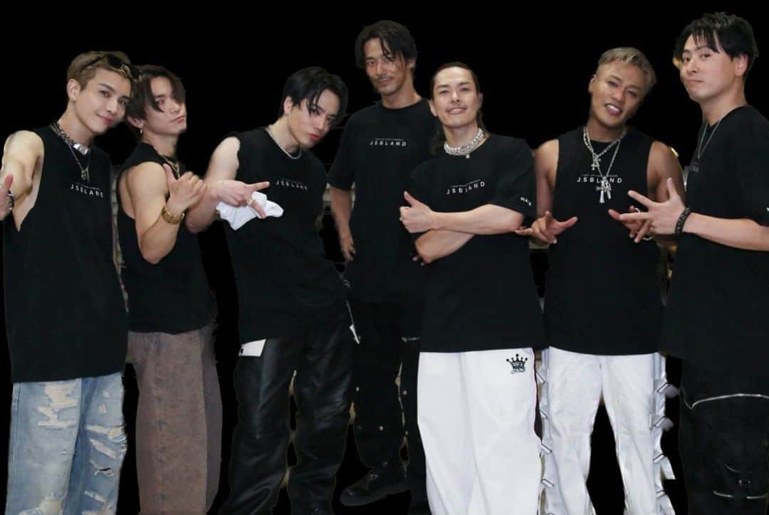ELLYさんのインスタグラム写真 - (ELLYInstagram)「ありがとう 名古屋最高すぎた 次は東京ドーム 愛してるぞ 三代目最高 🫰🏽🌹 #三代目jsoulbrothers  #名古屋」11月19日 23時25分 - elly24soul