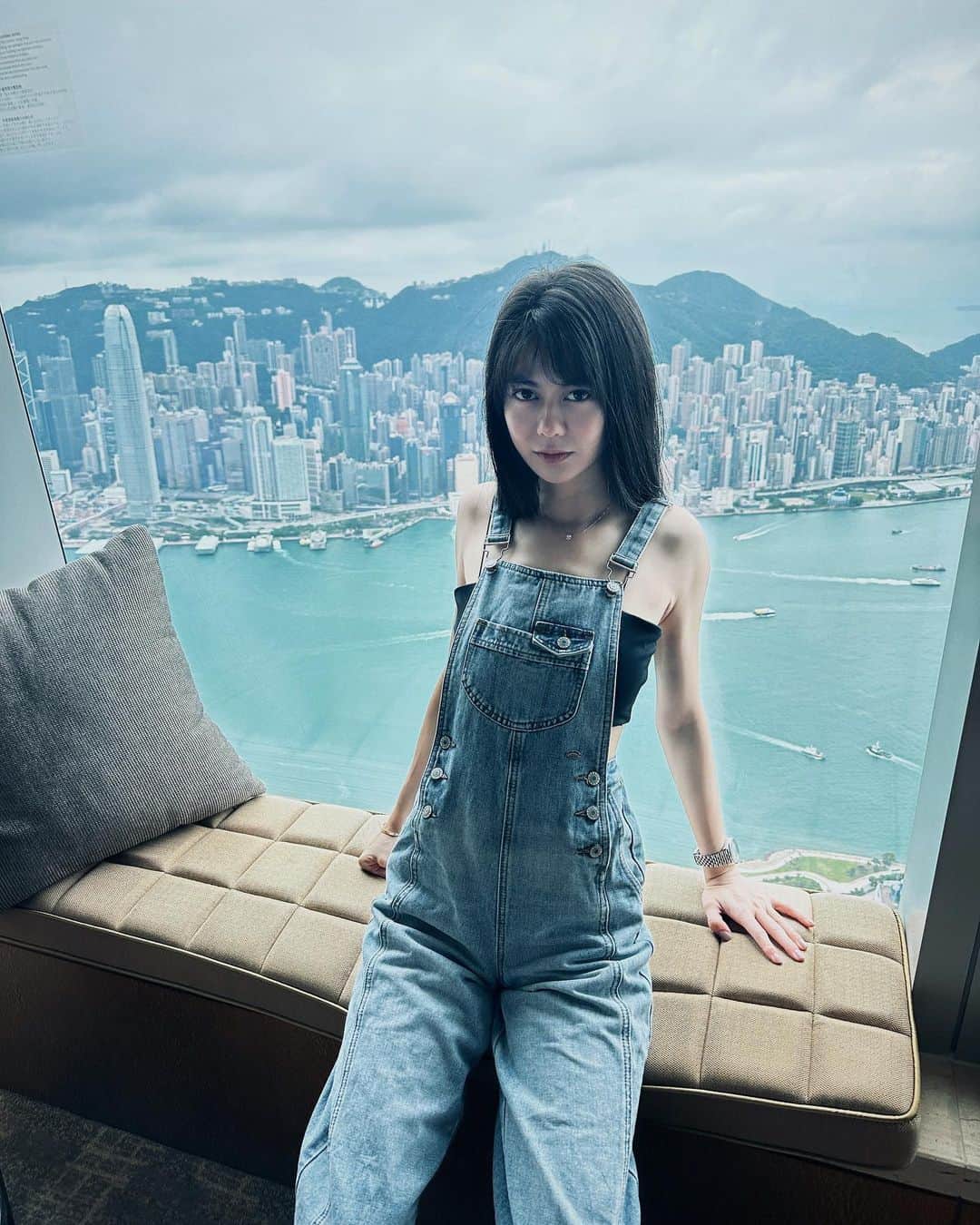 白癡公主のインスタグラム：「早生30年的話，我可能現在在香港TVB工作？誰也是看60 61 62長大的，懂就懂😏」
