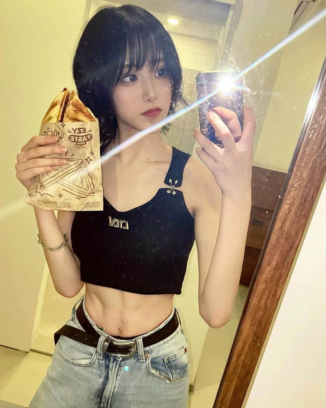 隈本茉莉奈さんのインスタグラム写真 - (隈本茉莉奈Instagram)「🍑🤳🏻」11月19日 23時45分 - kumamoto_marina