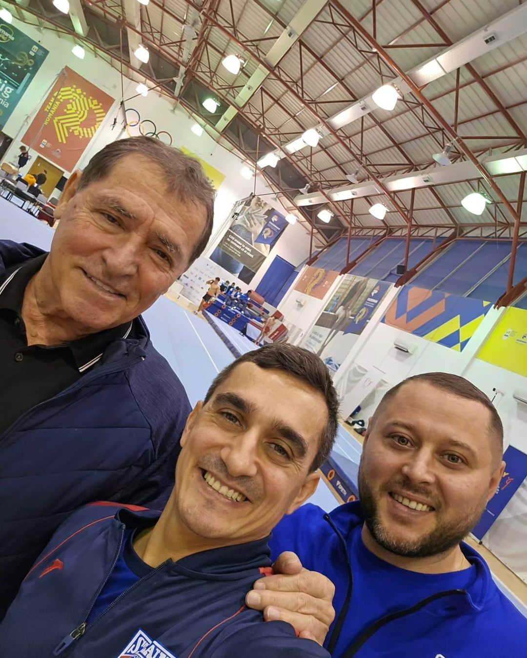 マリアン・ドラグレスクさんのインスタグラム写真 - (マリアン・ドラグレスクInstagram)「Un weekend plin cu multe bucurii 😊 Campionatul național de gimnastică organizat la Izvorani și Gala Bizz.Club la Ploiești 🥰」11月19日 23時54分 - mariandragulescu