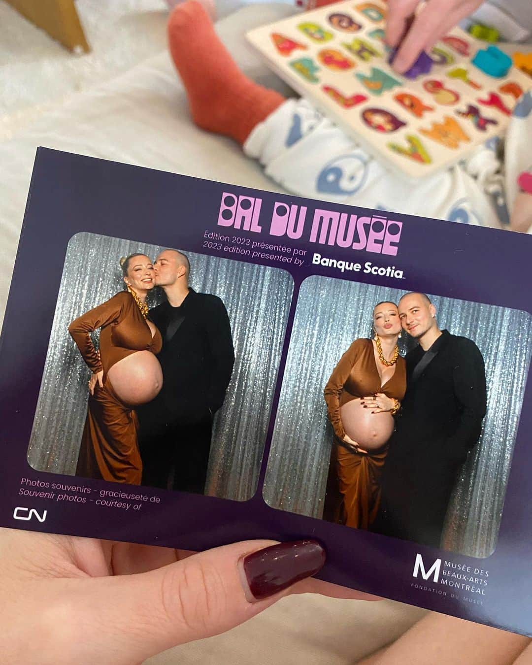 キャロライン・ヴリーランドさんのインスタグラム写真 - (キャロライン・ヴリーランドInstagram)「Preggo attends the function ⭐️ bal du @mbamtl ⭐️」11月20日 0時05分 - carolinevreeland