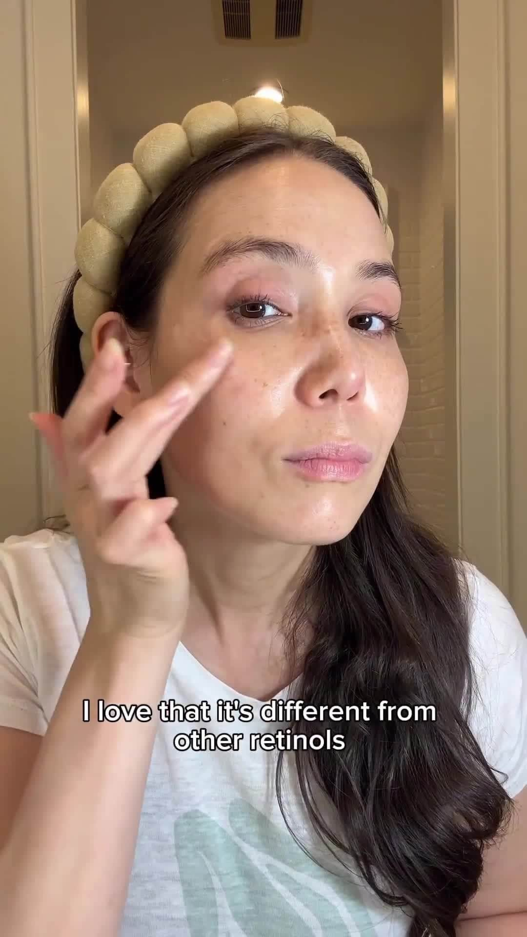 資生堂のインスタグラム：「“Its 2-in-1 formula addresses the two most common signs of aging that we see—which are wrinkles and dark spots—and it does this without causing irritation.” In the video above, @dr.mamina explains why Vital Perfection Intensive WrinkleSpot Treatment is an essential part of her morning and evening skincare routine. #ShiseidoSkincare #VitalPerfection #PotentialHasNoAge」