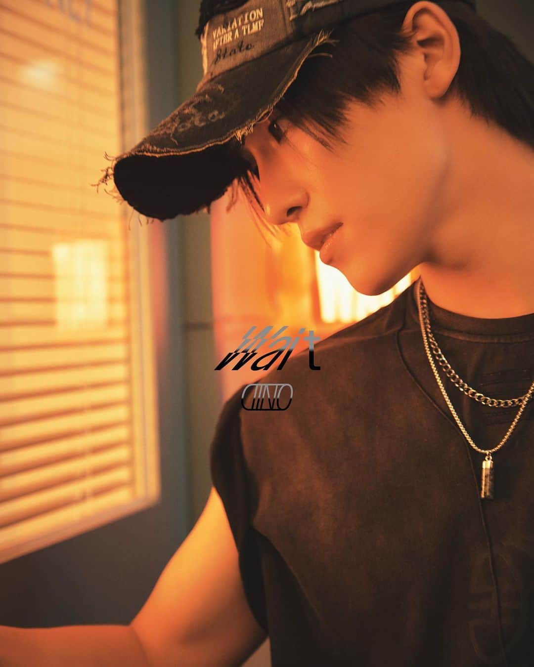 SEVENTEENのインスタグラム：「DINO Mixtape 'Wait' Concept Photo  🎧 2023.11.27 6PM (KST)  #DINO #디노 #Wait #DINO_Wait」