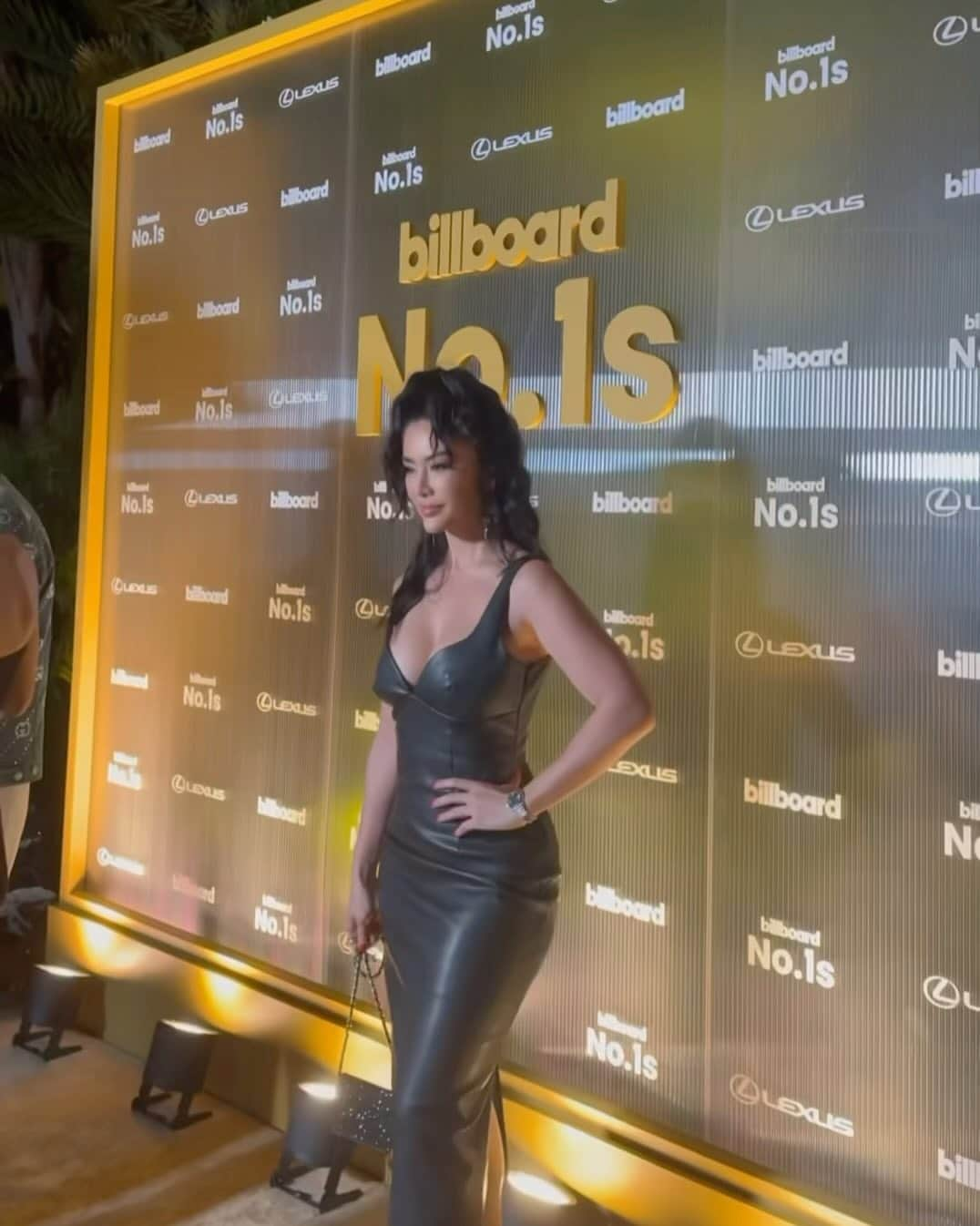 キム・リーのインスタグラム：「Billboard No. 1s The Official BBMAs Party @billboard #BillboardNo1s」